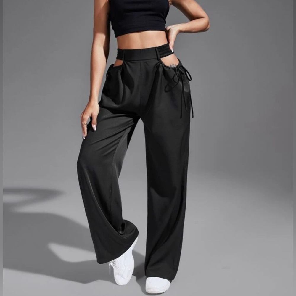 Cut out waist black long pants